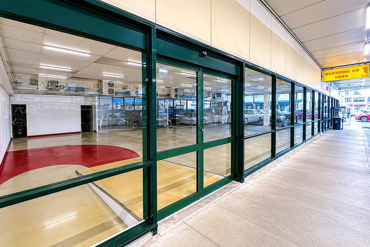 Retail in Newmarket Plaza – pohled 2
