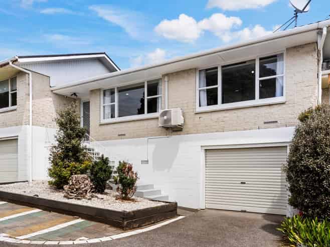 2/50 Pilkington Road, Panmure