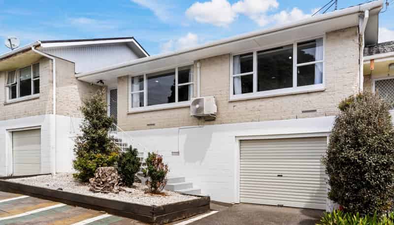 2/50 Pilkington Road, Panmure