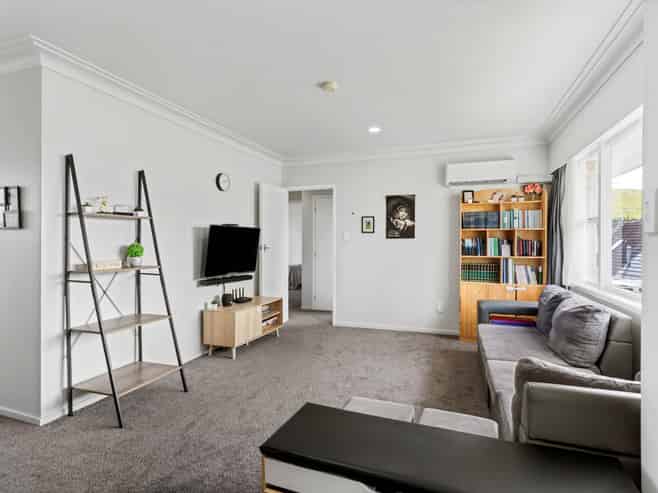 2/50 Pilkington Road, Panmure