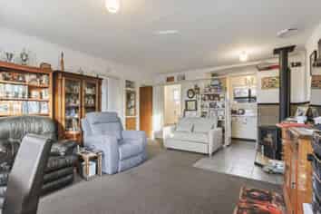 4 Amberley Beach Road, Amberley