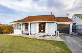 4 Amberley Beach Road, Amberley