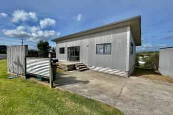 30 Manukau Road, Raglan
