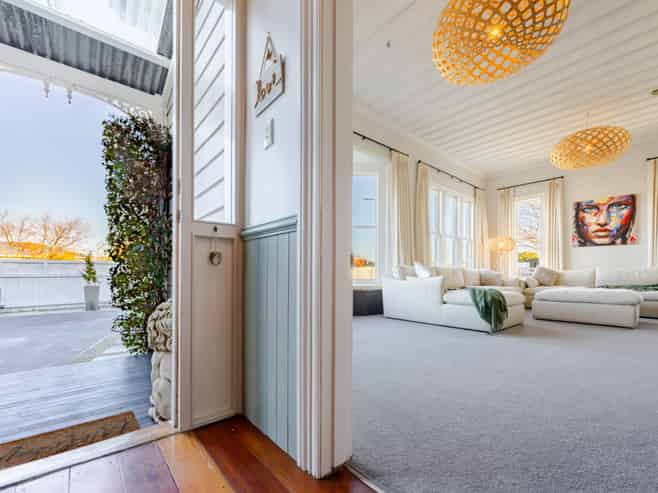 600 Park Road North, Parkvale