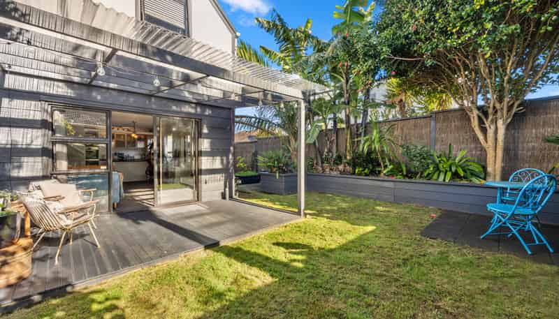 1/98 Owairaka Avenue, Mount Albert