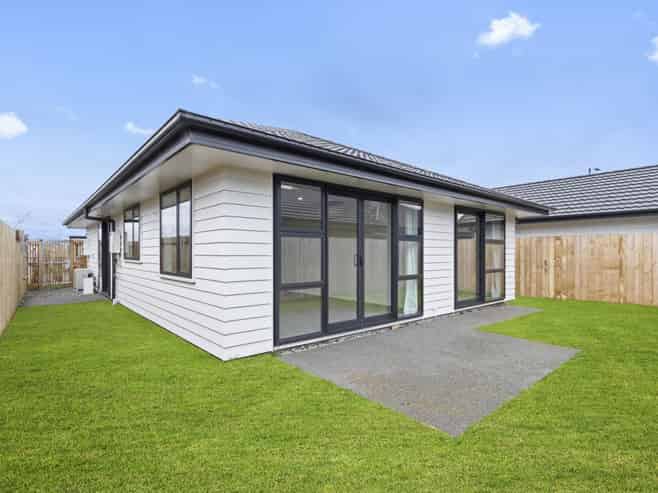 7 Bourn Heath Drive, Rototuna