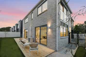 72A Sycamore Drive, Sunnynook