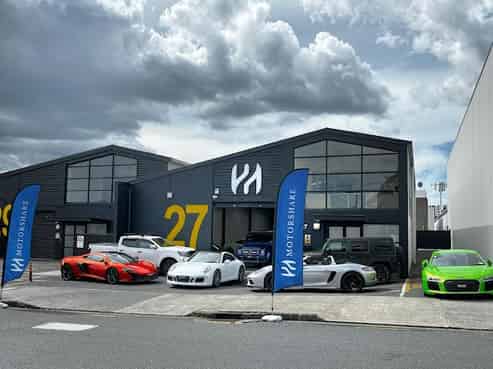 CBRE | High-Exposure Road Front Unit
