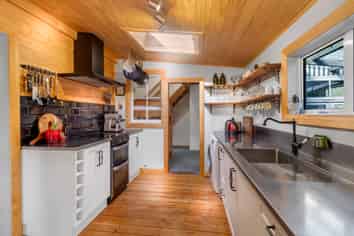 92 West Coast Road, Arthur's Pass