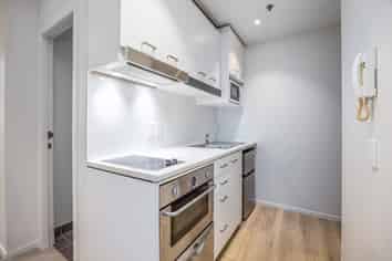 2K/32 Eden Crescent, Auckland Central