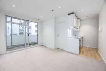 2K/32 Eden Crescent, Auckland Central