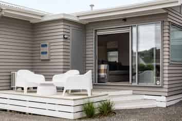 220A Ocean Road, Whangamata