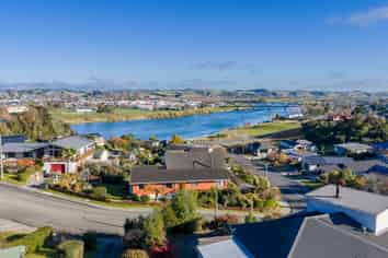 1 St Andrew Place, BALCLUTHA