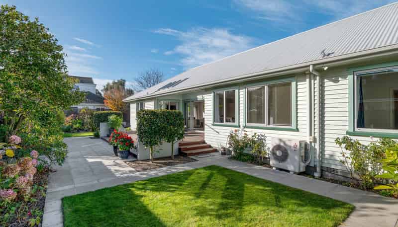 100 Memorial Avenue, Ilam