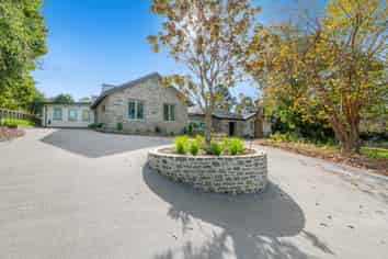 14 Hobbs Road, Matakatia