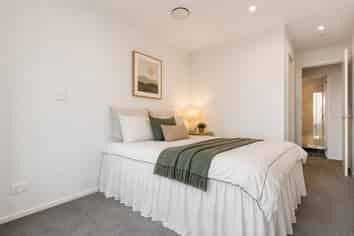 205/11 Buscomb Ave, Henderson