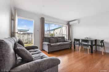 2/8 Cape Road , Mangere
