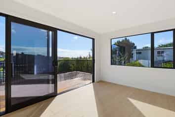 8a Cedar Terrace, Stanmore Bay