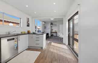 3 Churchill Street, Saint Kilda