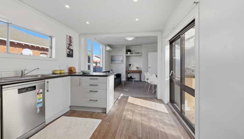 3 Churchill Street, Saint Kilda