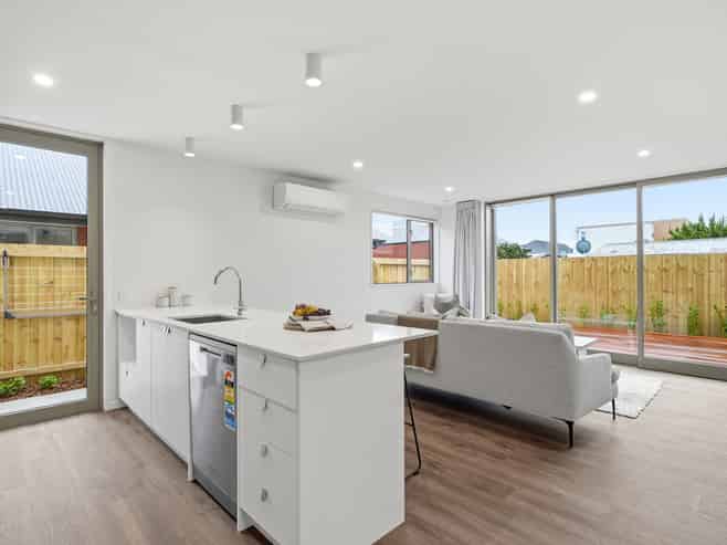 1-4/39 Antigua Street, Addington