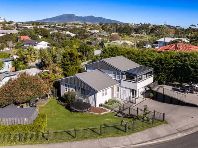 49 Government Road, Raglan