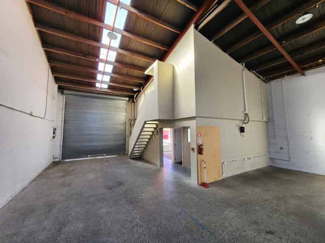 Well Presented Industrial Unit