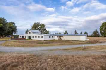 600 Mcleans Island Road, Mcleans Island