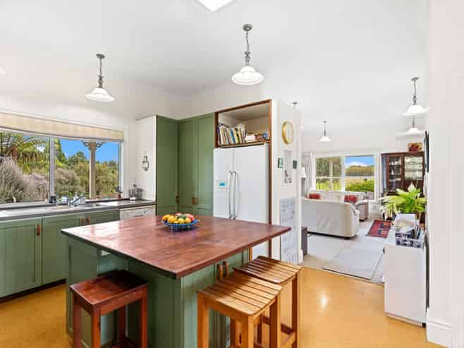 60 Lindsay Road, Levin