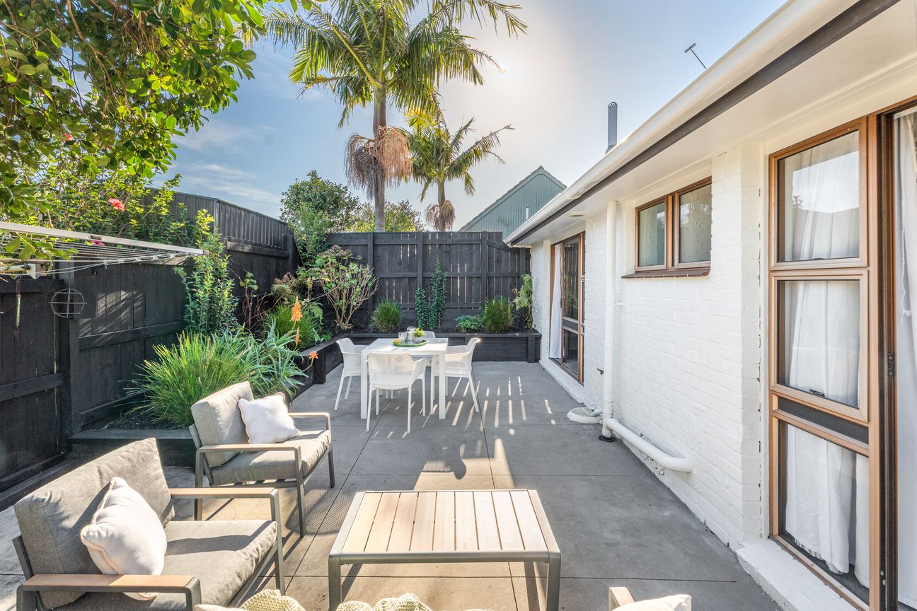 Last Chance - Present All Offers!!!, Howick