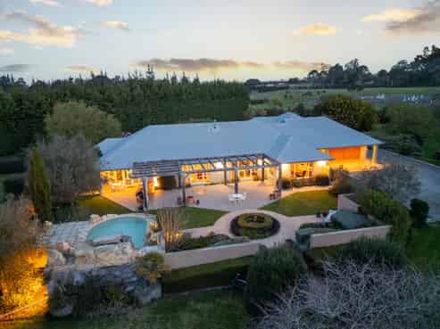 886 Two Chain Road, Swannanoa