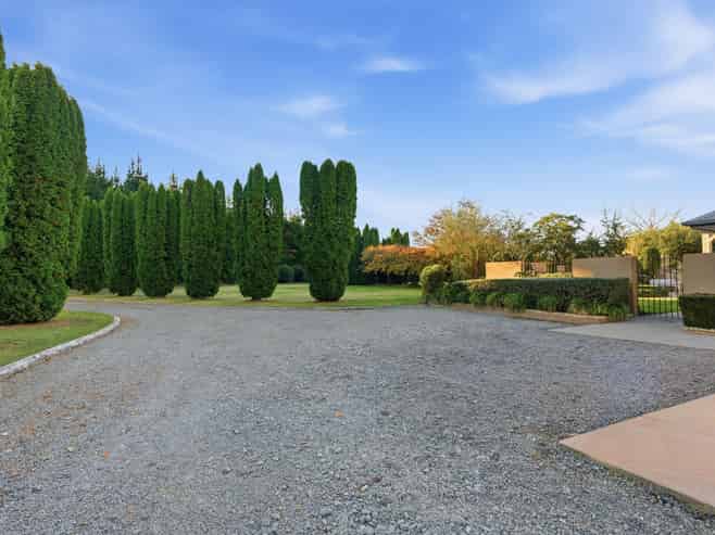 886 Two Chain Road, Swannanoa