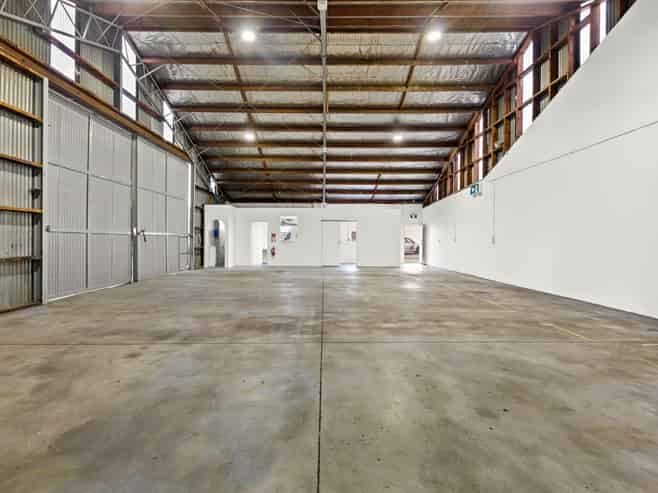 Tidy industrial warehouse on Austin Street