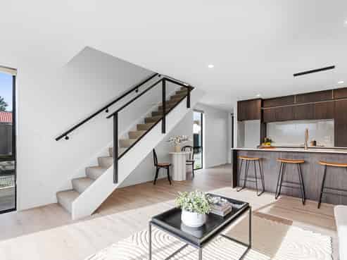 9/200 Main North Road, Redwood
