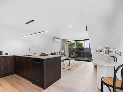 9/200 Main North Road, Redwood