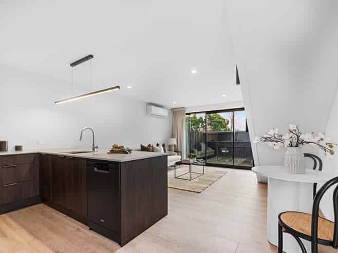 9/200 Main North Road, Redwood