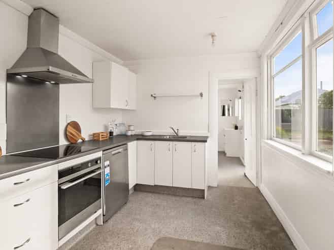 30 Larkworthy Street, Saint Kilda