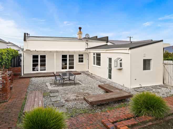 30 Larkworthy Street, Saint Kilda