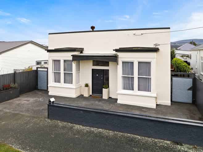 30 Larkworthy Street, Saint Kilda