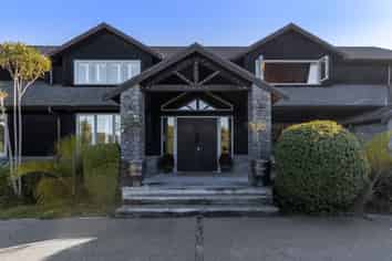 2 Otaihanga Road, Paraparaumu Beach
