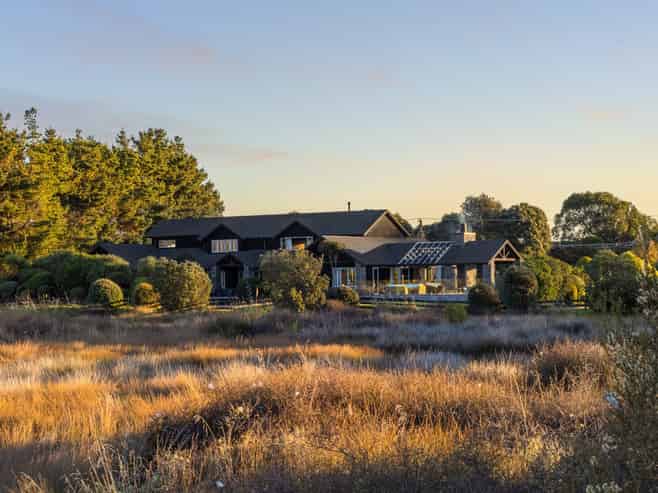 2 Otaihanga Road, Paraparaumu Beach