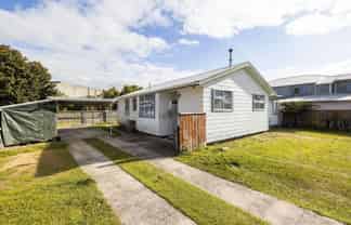 63 Oakfield Crescent, Pukete