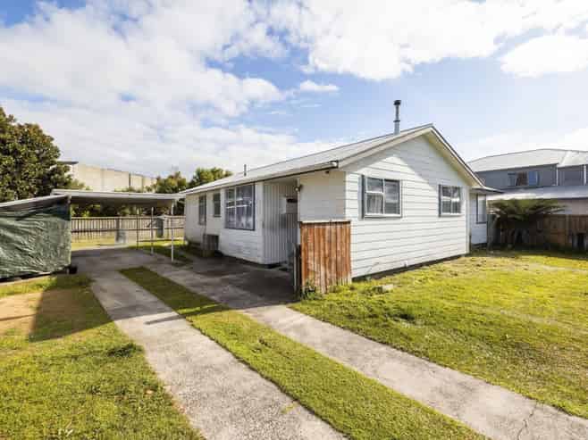 63 Oakfield Crescent, Pukete