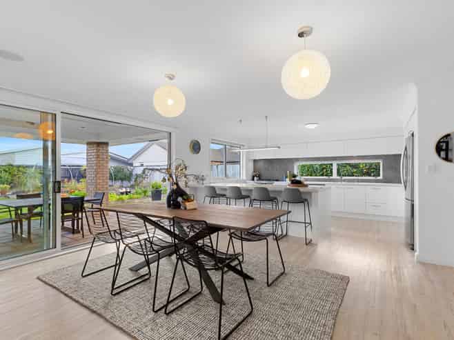 19 Mortlake Heights, Pyes Pa