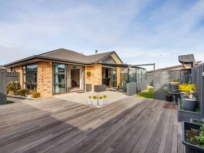 12 Lorenzo Place, Kelvin Grove