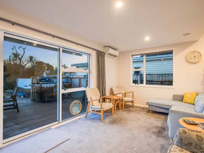 64 Oroua Street, Eastbourne