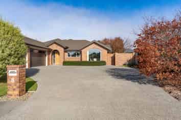 8 Saddleback Green, Halswell