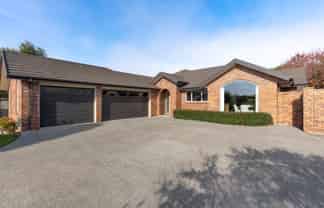 8 Saddleback Green, Halswell