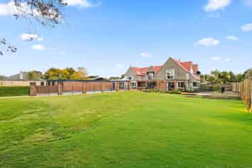 15A Clyde Road, Fendalton