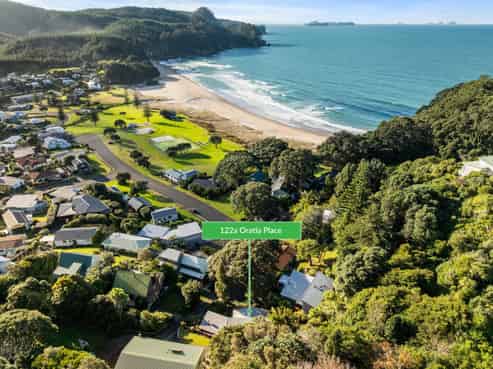 122A Oratia Place, Onemana
